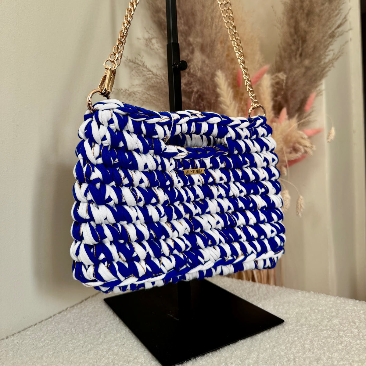 Sac Alma - Blanc, bleu électrique et fil pailleté doré