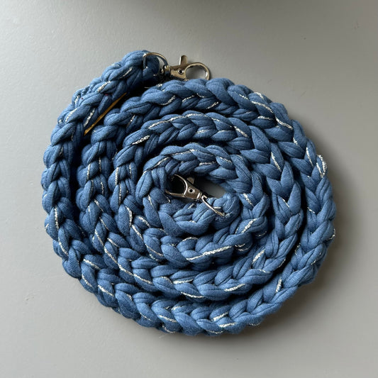 Cordon de téléphone - Bleu jean et fil pailleté argent